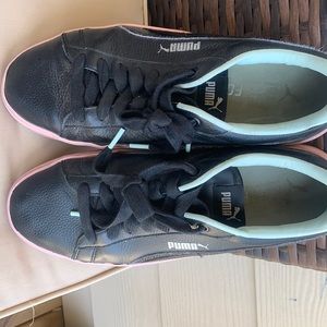 PUMA SIZE 11✨ PRE LOVED SHOES